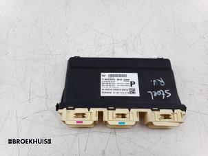 Używane Sterownik fotela Mercedes ML III (166) 3.0 ML-350 BlueTEC V6 24V 4-Matic Cena € 75,00 Procedura marży oferowane przez Autobedrijf Broekhuis B.V.