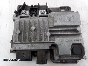 Używane Sterownik Start/Stop Citroen C4 Cactus (0B/0P) 1.6 Blue Hdi 100 Cena € 75,00 Procedura marży oferowane przez Autobedrijf Broekhuis B.V.