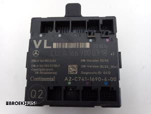 Begagnade Modul (diverse) Mercedes CLA Shooting Brake (117.9) 2.0 CLA-250 Turbo 16V 4-Matic Pris € 50,00 Marginaltabell erbjuds av Autobedrijf Broekhuis B.V.