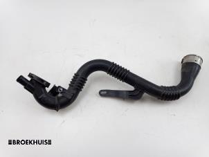 Begagnade Laddluftkylarslang Renault Clio IV Estate/Grandtour (7R) 0.9 Energy TCE 90 12V Pris € 30,00 Marginaltabell erbjuds av Autobedrijf Broekhuis B.V.