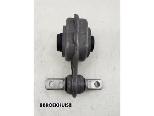 Gebruikte Motorrubber Mercedes A (177.0) 2.0 A-250 Turbo 16V Prijs € 50,00 Margeregeling aangeboden door Autobedrijf Broekhuis B.V.