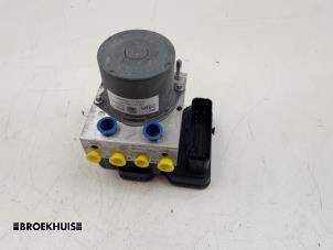 Gebruikte ABS Pomp Opel Insignia Sports Tourer 1.5 Turbo 16V 165 Prijs € 200,00 Margeregeling aangeboden door Autobedrijf Broekhuis B.V.