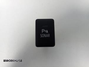 Begagnade PDC-brytare Mitsubishi Outlander (GF/GG) 2.0 16V 4x2 Pris € 15,00 Marginaltabell erbjuds av Autobedrijf Broekhuis B.V.