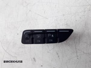 Begagnade Brytare Ford Focus 3 Wagon 1.0 Ti-VCT EcoBoost 12V 100 Pris € 20,00 Marginaltabell erbjuds av Autobedrijf Broekhuis B.V.