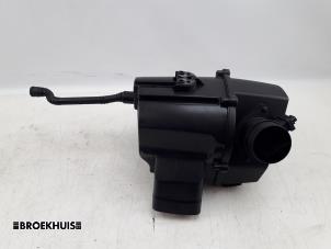 Gebruikte Luchtfilterhuis Seat Ibiza IV (6J5) 1.2 TDI Ecomotive Prijs € 25,00 Margeregeling aangeboden door Autobedrijf Broekhuis B.V.