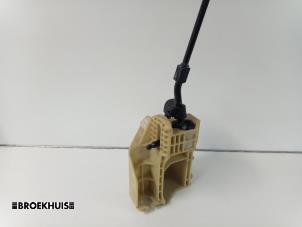 Begagnade Växlingsmekanism Fiat Ducato (243/244/245) 2.8 JTD Pris € 60,50 Inklusive moms erbjuds av Autobedrijf Broekhuis B.V.