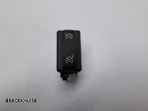 Begagnade Brytare Renault Laguna II Grandtour (KG) Pris € 10,00 Marginaltabell erbjuds av Autobedrijf Broekhuis B.V.