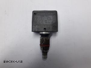 Gebruikte Sensor Bandenspanning Renault Laguna II Grandtour (KG) 1.8 16V Prijs € 10,00 Margeregeling aangeboden door Autobedrijf Broekhuis B.V.