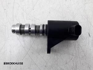 Gebruikte Nokkenas Verstelling Mercedes C (W205) C-200d 1.6 Turbo 16V Prijs € 25,00 Margeregeling aangeboden door Autobedrijf Broekhuis B.V.