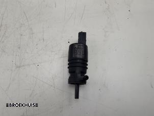 Begagnade Pump, vindrutespolare BMW 3 serie (F30) 320i 2.0 16V Pris € 12,50 Marginaltabell erbjuds av Autobedrijf Broekhuis B.V.