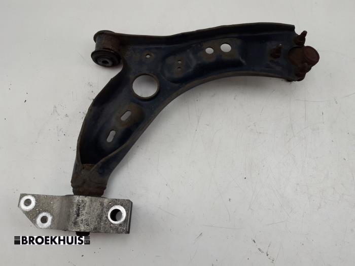 Främre gaffelben, vänster från en Volkswagen Golf VI (5K1) 1.2 TSI BlueMotion 2010