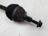 Drivaxel, vänster fram från en Volkswagen Golf VI (5K1) 1.2 TSI BlueMotion 2010