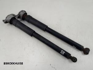 Begagnade Stötfångarset Mercedes C Estate (S204) 1.6 C-180K 16V BlueEfficiency Pris € 40,00 Marginaltabell erbjuds av Autobedrijf Broekhuis B.V.