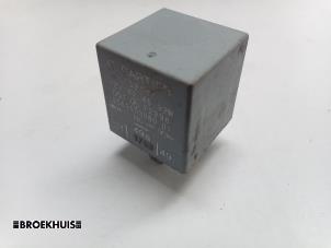 Begagnade Relä Peugeot Expert (222/224) 1.9TD Pris € 5,00 Marginaltabell erbjuds av Autobedrijf Broekhuis B.V.