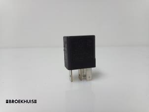 Begagnade Relä Fiat 500 Pris € 5,00 Marginaltabell erbjuds av Autobedrijf Broekhuis B.V.