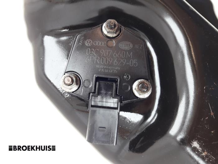 Oljetråg från en Volkswagen Golf VI (5K1) 1.2 TSI BlueMotion 2010