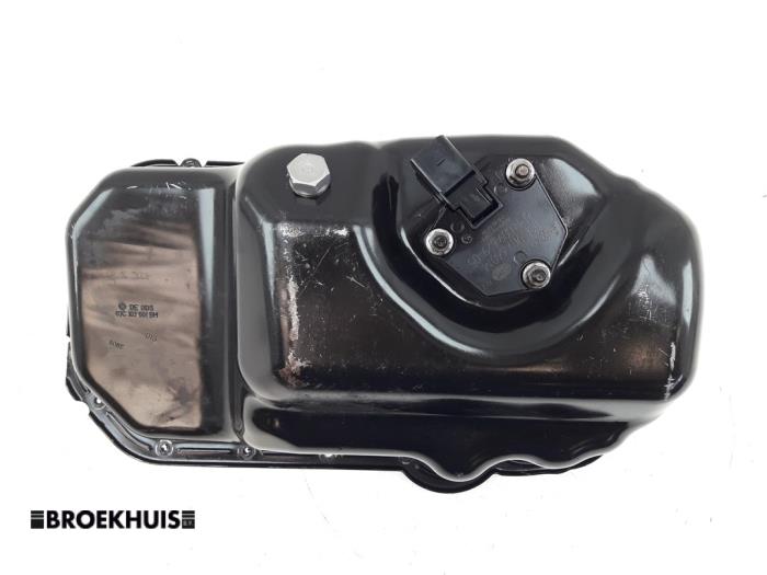 Oljetråg från en Volkswagen Golf VI (5K1) 1.2 TSI BlueMotion 2010