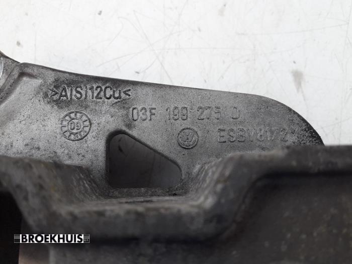 Motorfäste från en Volkswagen Golf VI (5K1) 1.2 TSI BlueMotion 2010