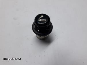 Gebruikte Aansteker Honda Accord Tourer (CW) 2.4 i-VTEC 16V Prijs € 5,00 Margeregeling aangeboden door Autobedrijf Broekhuis B.V.