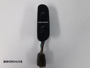 Begagnade Brytare, eldrivna fönster Hyundai H-100 2.5 Diesel Pris € 10,00 Marginaltabell erbjuds av Autobedrijf Broekhuis B.V.