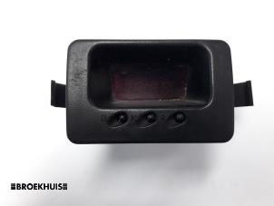 Begagnade Klocka Hyundai H-100 2.5 Turbo Diesel Pris € 10,00 Marginaltabell erbjuds av Autobedrijf Broekhuis B.V.