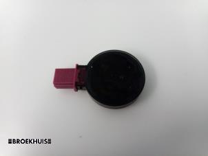 Begagnade Regnsensor Polestar Polestar 2 78kWh Long Range Dual Motor Pris € 50,00 Marginaltabell erbjuds av Autobedrijf Broekhuis B.V.