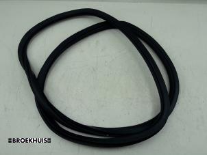 Gebruikte Deurrubber 4Deurs links-achter Volkswagen ID.3 (E11/E12) First, Life, Pro 58 kWh Prijs € 25,00 Margeregeling aangeboden door Autobedrijf Broekhuis B.V.