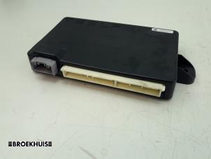 Begagnade Centrallåsmodul Tesla Model X 75D Pris € 100,00 Marginaltabell erbjuds av Autobedrijf Broekhuis B.V.