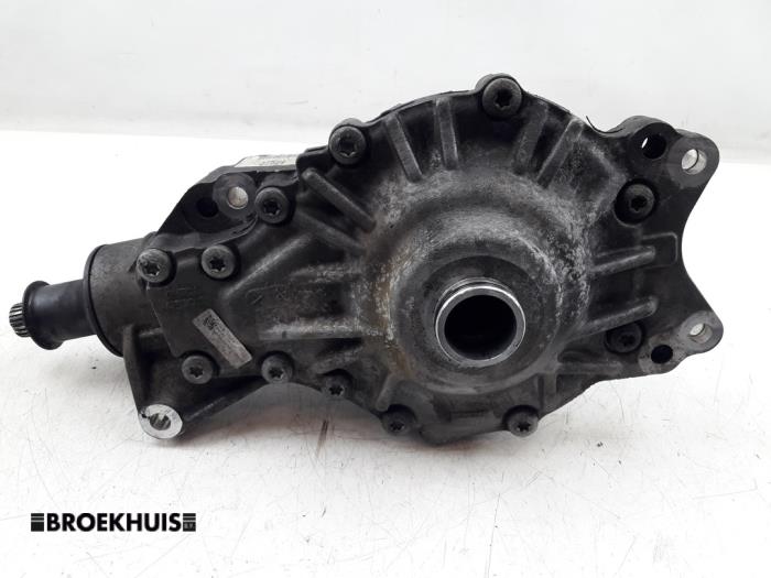 Främre differential från en Land Rover Range Rover Velar (LY) 3.0 D300 AWD 2018