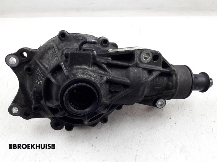 Främre differential från en Land Rover Range Rover Velar (LY) 3.0 D300 AWD 2018