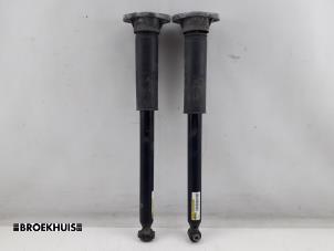 Begagnade Stötfångarset Mercedes C Estate (S205) C-180 1.6 16V BlueEfficiency Pris € 50,00 Marginaltabell erbjuds av Autobedrijf Broekhuis B.V.