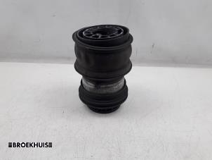 Begagnade Luftfjäder Landrover Range Rover Velar (LY) 3.0 D300 AWD Pris € 200,00 Marginaltabell erbjuds av Autobedrijf Broekhuis B.V.