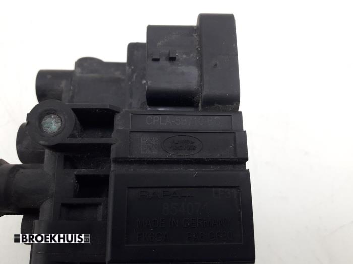 Tryckventil, bakre stötdämpare från en Land Rover Range Rover Velar (LY) 3.0 D300 AWD 2018