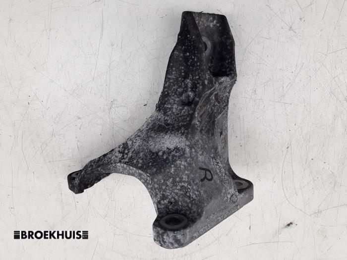 Motorsteun van een Land Rover Range Rover Velar (LY) 3.0 D300 AWD 2018