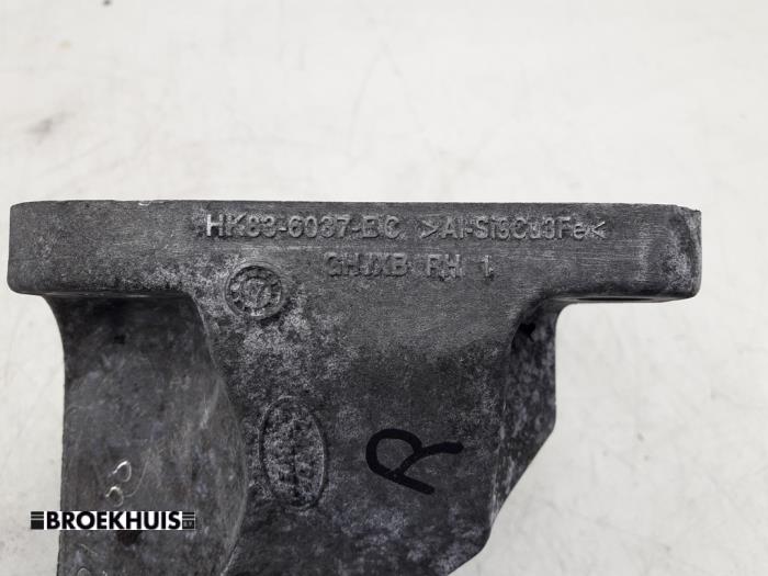 Motorsteun van een Land Rover Range Rover Velar (LY) 3.0 D300 AWD 2018