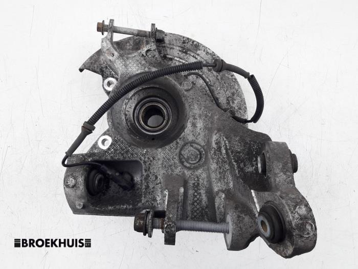 Spindel, vänster bak från en Land Rover Range Rover Velar (LY) 3.0 D300 AWD 2018