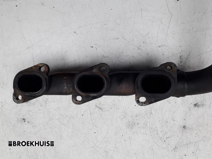 Avgasgrenrör från en Land Rover Range Rover Velar (LY) 3.0 D300 AWD 2018