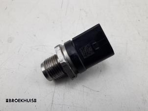 Begagnade Bränsletryckssensor BMW 5 serie Touring (F11) 520d 16V Pris € 25,00 Marginaltabell erbjuds av Autobedrijf Broekhuis B.V.