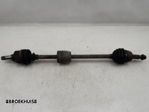 Begagnade Drivaxel, höger fram Ford Ka I 1.3i Pris € 25,00 Marginaltabell erbjuds av Autobedrijf Broekhuis B.V.