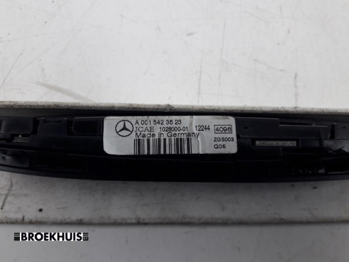 PDC Module van een Volkswagen Crafter 2.5 TDI 30/32/35 2013