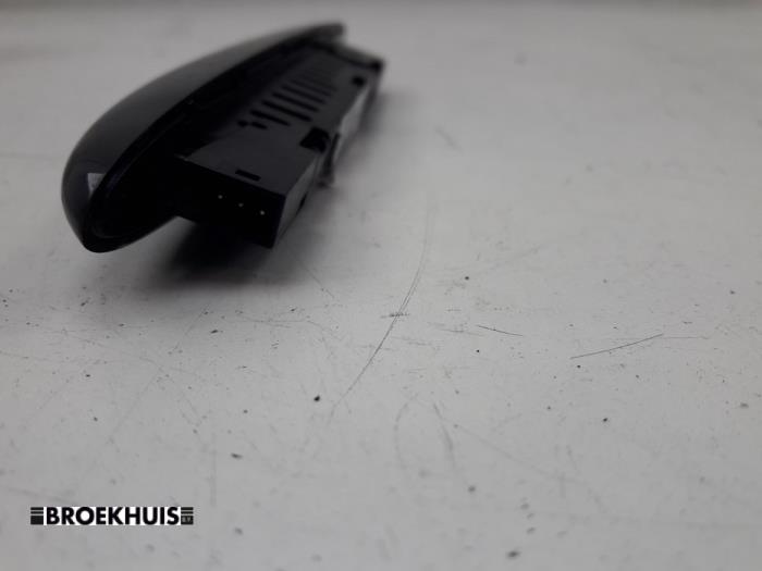 PDC Module van een Volkswagen Crafter 2.5 TDI 30/32/35 2013