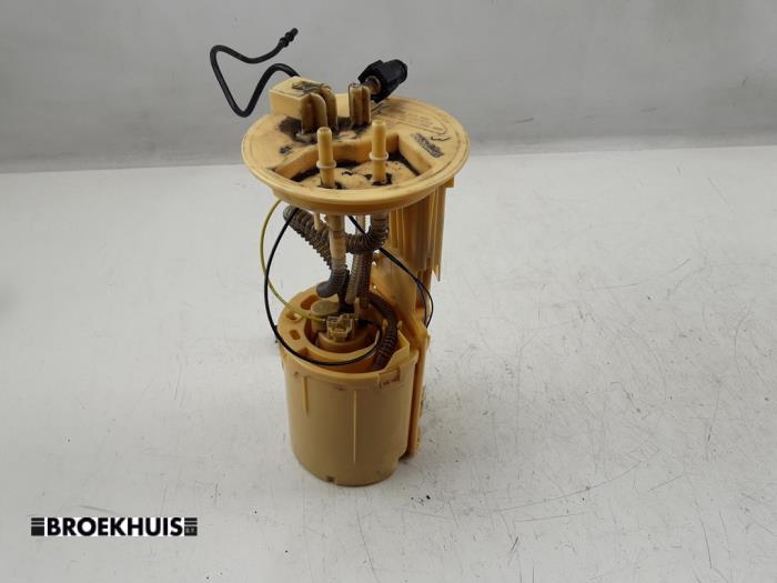Elektrisk bränslepump från en Volkswagen Crafter 2.5 TDI 30/32/35 2013