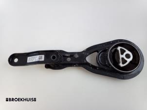 Gebruikte Motorsteun Seat Ibiza V (KJB) 1.0 TSI 12V Prijs € 25,00 Margeregeling aangeboden door Autobedrijf Broekhuis B.V.