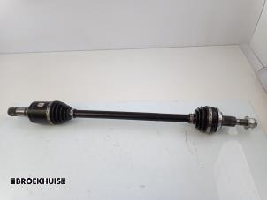 Begagnade Drivaxel, höger bak Mazda CX-60 (KH) 2.5 e-SkyActiv PHEV Pris € 350,00 Marginaltabell erbjuds av Autobedrijf Broekhuis B.V.