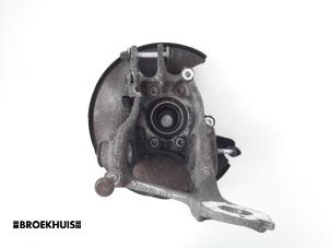 Gebruikte Fusee links-achter Audi Q5 (8RB) 2.0 TDI 16V Quattro Prijs € 80,00 Margeregeling aangeboden door Autobedrijf Broekhuis B.V.