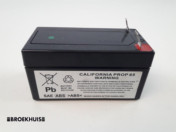 Batteri från en Mercedes-Benz A (W176) 1.5 A-180 CDI, A-180d 16V 2016