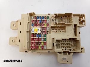 Używane Skrzynka bezpieczników Kia Niro I (DE) 1.6 GDI Hybrid Cena € 70,00 Procedura marży oferowane przez Autobedrijf Broekhuis B.V.