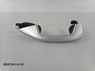 Gebruikte Portiergreep 4Deurs links-voor Skoda Octavia Combi (NXAC) iV 1.4 TSI RS 16V Prijs € 50,00 Margeregeling aangeboden door Autobedrijf Broekhuis B.V.