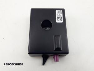 Gebruikte Antenne Versterker Mini Mini (F56) Cooper SE,Electric Prijs € 10,00 Margeregeling aangeboden door Autobedrijf Broekhuis B.V.