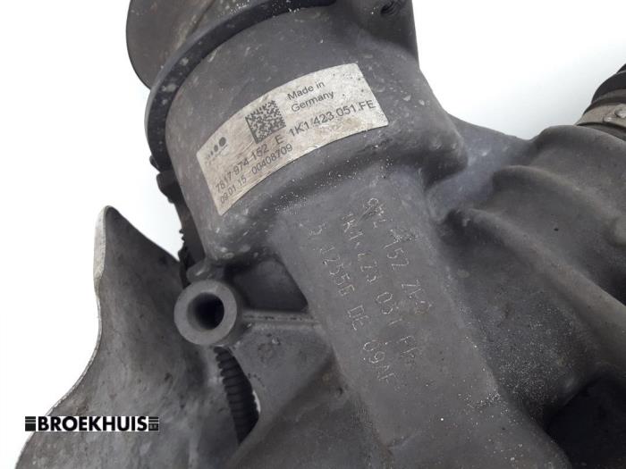 Servostyrningsbox från en Skoda Superb Combi (3TAC/TAF) 1.6 TDI 2015